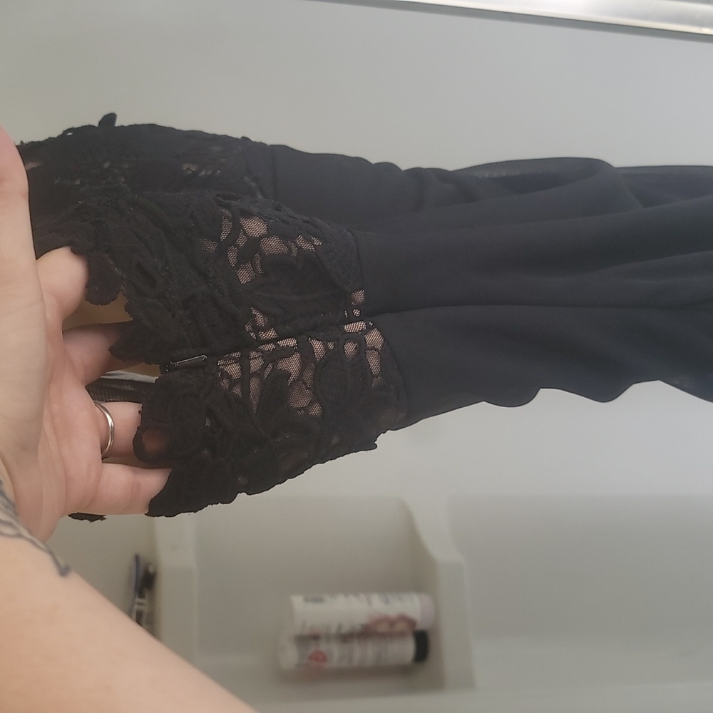Black cocktail dress - size 8 - Picture 3 of 5